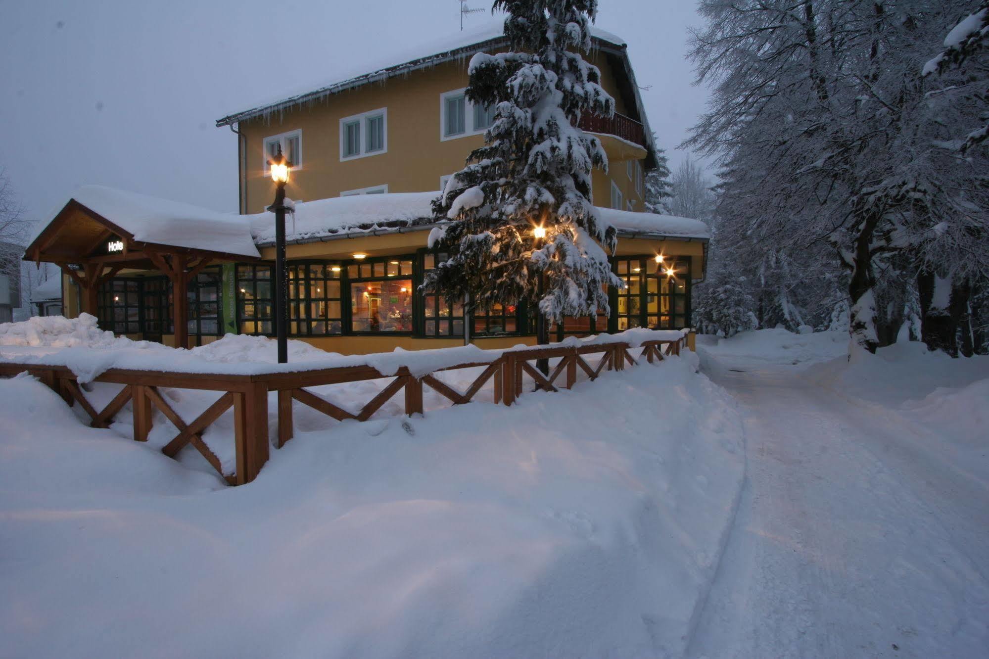 Hotel Risnjak Delnice Exterior foto