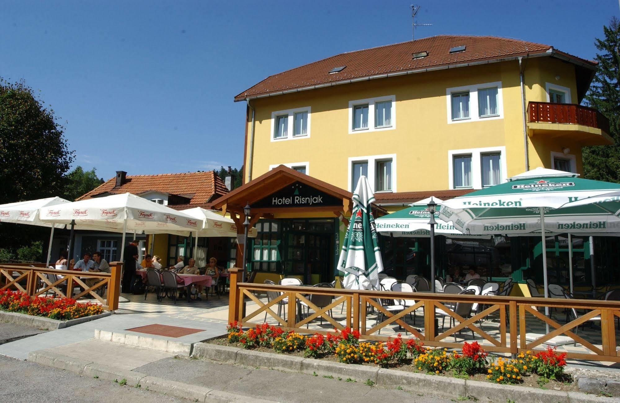 Hotel Risnjak Delnice Exterior foto