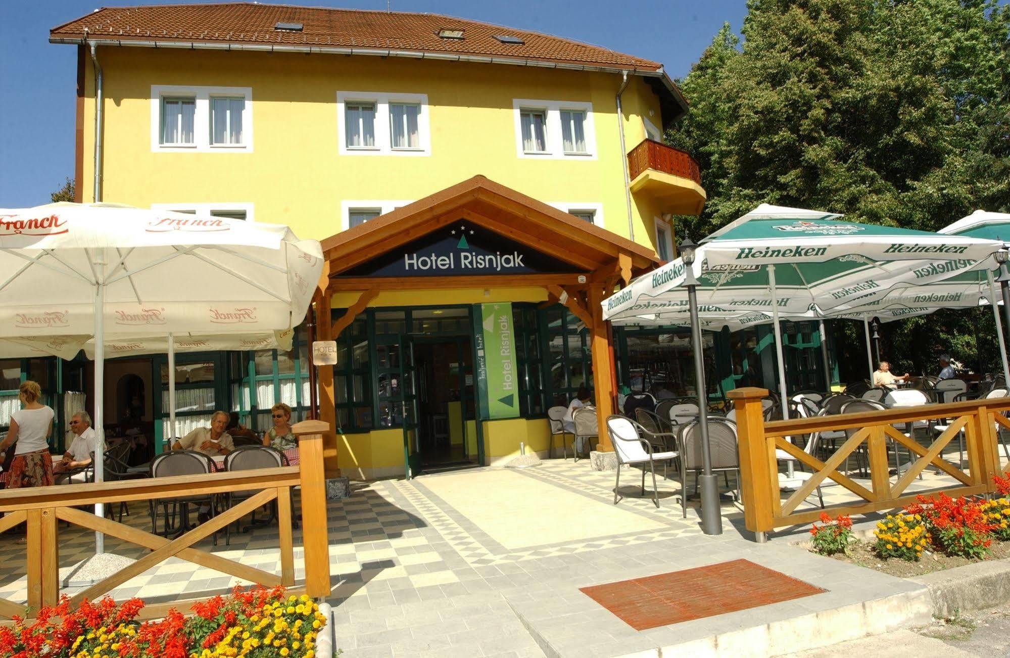 Hotel Risnjak Delnice Exterior foto