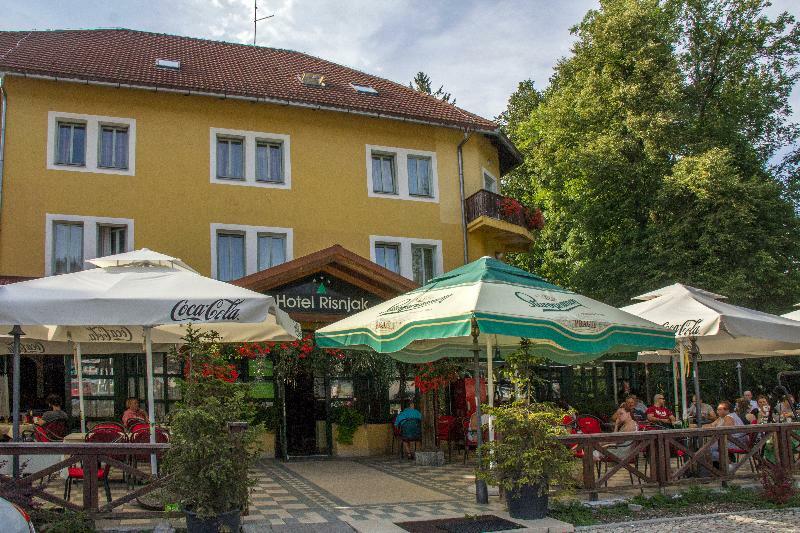 Hotel Risnjak Delnice Exterior foto