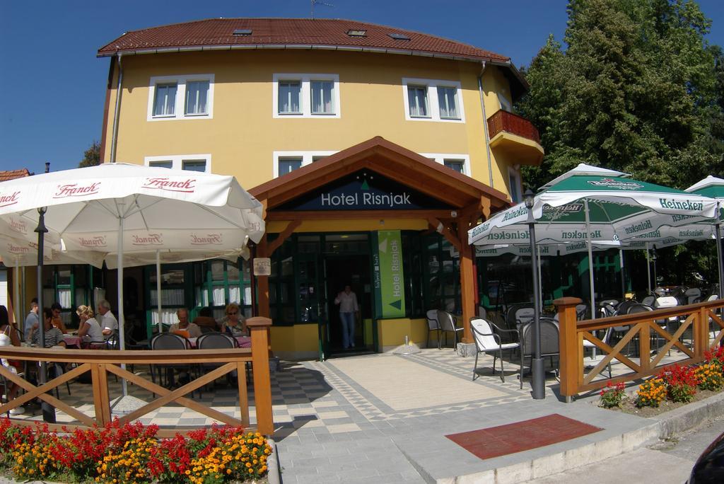 Hotel Risnjak Delnice Exterior foto